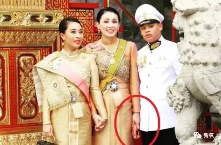 泰国最美贵妃入宫86天就被废不是因为觊觎后位，是没跟国王拍x照...