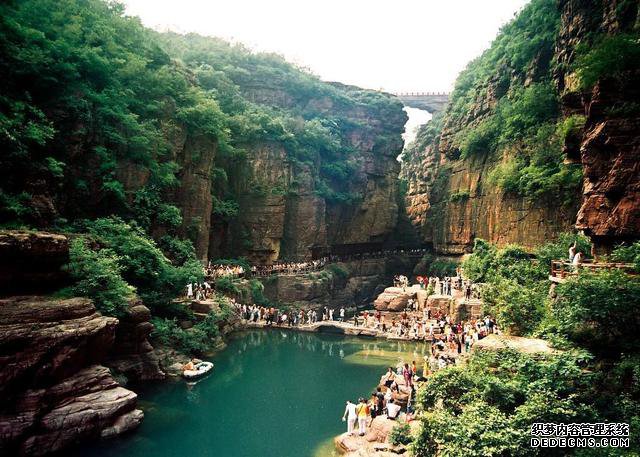 洛陽龍潭大峽谷,中國首個破產的風景自然景區,龍潭大峽谷是一條以典型